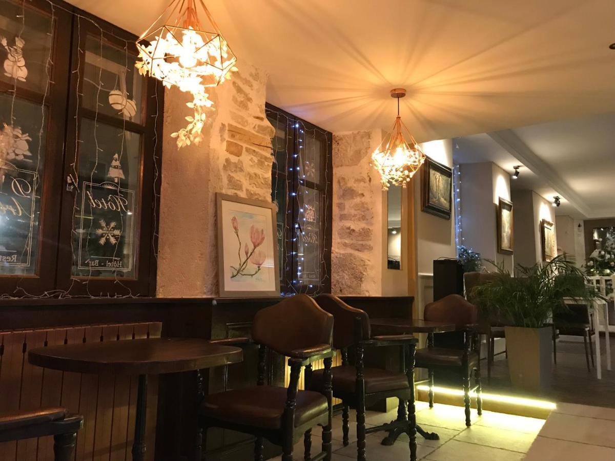 Hotel D'Artiste Pierrefontaine-les-Varans Εξωτερικό φωτογραφία